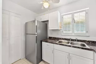 117 Lake Dora Dr, West Palm Beach, FL 33411 - Photo 7