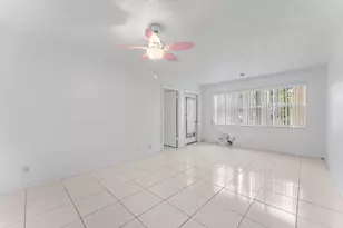117 Lake Dora Dr, West Palm Beach, FL 33411 - Photo 3