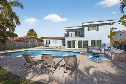 736 NE 34th Court, Oakland Park, FL 33334 - Photo 45