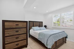 736 NE 34th Ct, Oakland Park, FL 33334 - Photo 33