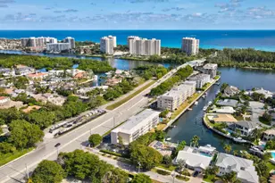 698 NE Spanish River Blvd, Boca Raton, FL 33431 - Photo 23