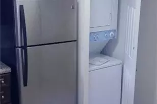 19201 Glenmoor Dr, West Palm Beach, FL 33409 - Photo 3