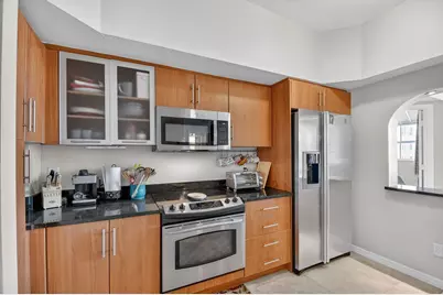 600 S Dixie Highway #827, West Palm Beach, FL 33401 - Photo 11