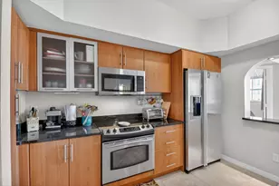 600 S Dixie Hwy, West Palm Beach, FL 33401 - Photo 11