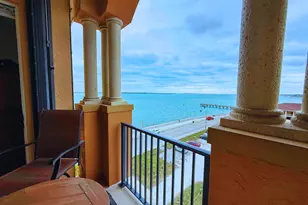 20 Orange Ave, Fort Pierce, FL 34950 - Photo 1