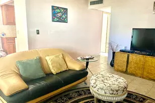 64 Flanders B, Delray Beach, FL 33484 - Photo 3