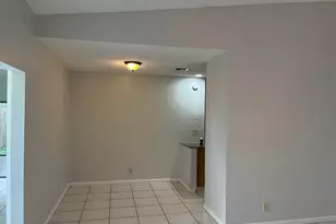 2103 Waterview Cir, Palm Springs, FL 33461 - Photo 5