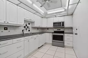 405 N Ocean Blvd, Pompano Beach, FL 33062 - Photo 15