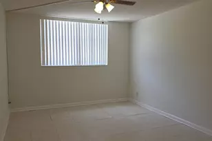 470 Executive Center Dr, West Palm Beach, FL 33401 - Photo 15