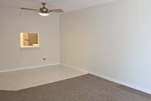 470 Executive Center Dr, West Palm Beach, FL 33401 - Photo 11