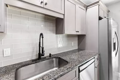 2302 SE Round Table Drive #B, Port Saint Lucie, FL 34952 - Photo 15