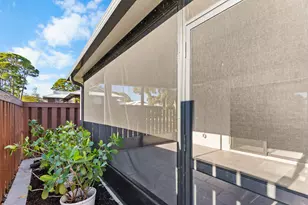 2302 SE Round Table Dr, Port Saint Lucie, FL 34952 - Photo 33