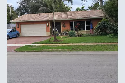 940 SW 69th Avenue, Plantation, FL 33317 - Photo 3