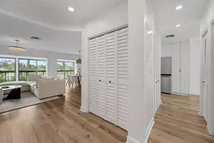 11223 Pond View Dr, Wellington, FL 33414 - Photo 5