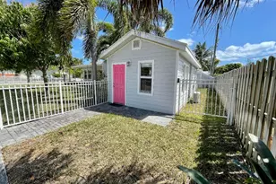 736 Rockland Dr, West Palm Beach, FL 33405 - Photo 41