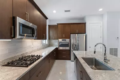 7085 Edison Place, Palm Beach Gardens, FL 33418 - Photo 3