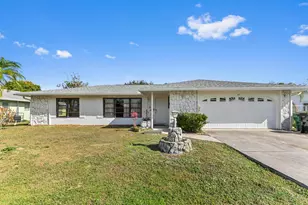 571 SE Anchor Ln, Port Saint Lucie, FL 34983 - Photo 17