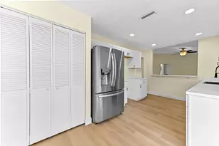 571 SE Anchor Ln, Port Saint Lucie, FL 34983 - Photo 7