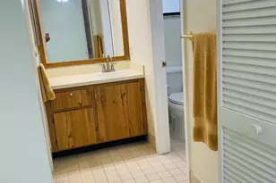 5318 Garden Hills Cir, West Palm Beach, FL 33415 - Photo 9