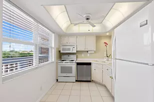 10 SE 13th St, Boca Raton, FL 33432 - Photo 9
