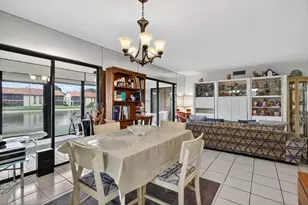 10215 N Circle Lake Dr, Boynton Beach, FL 33437 - Photo 19