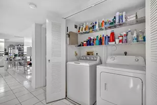 10215 N Circle Lake Dr, Boynton Beach, FL 33437 - Photo 27