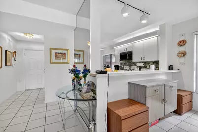10215 N Circle Lake Drive #101, Boynton Beach, FL 33437 - Photo 17
