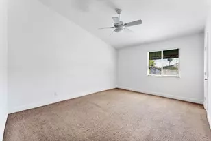 2469 NE 14th St, Pompano Beach, FL 33062 - Photo 15