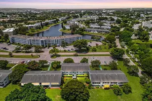 301 Farnham M, Deerfield Beach, FL 33442 - Photo 3