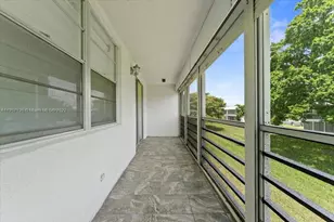 301 Farnham M, Deerfield Beach, FL 33442 - Photo 23