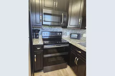 301 Farnham M #301, Deerfield Beach, FL 33442 - Photo 7