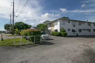 4056 Lake Osborne Dr, Lake Worth Beach, FL 33461 - Photo 25