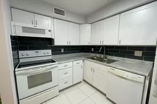 9960 Pineapple Tree Dr, Boynton Beach, FL 33436 - Photo 3