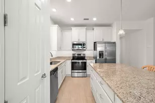 9669 SW Forestwood Ave, Port Saint Lucie, FL 34987 - Photo 7