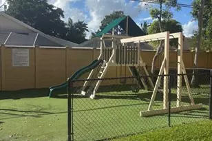 3557 Forest Hill Blvd, Palm Springs, FL 33406 - Photo 15