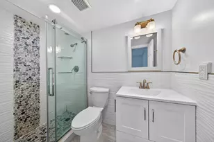 6301 N Falls Cir Dr, Lauderhill, FL 33319 - Photo 13