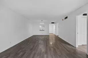 6301 N Falls Cir Dr, Lauderhill, FL 33319 - Photo 17