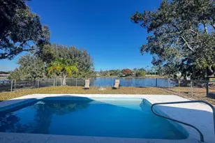 5812 Killarney Ave, Fort Pierce, FL 34951 - Photo 3