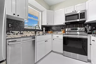 2950 SE Ocean Blvd, Stuart, FL 34996 - Photo 5