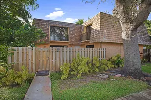 253 Woodland Rd, Palm Springs, FL 33461 - Photo 27