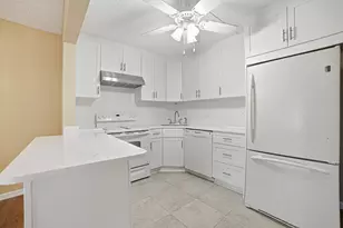 128 Lake Pine Cir, Greenacres, FL 33463 - Photo 11