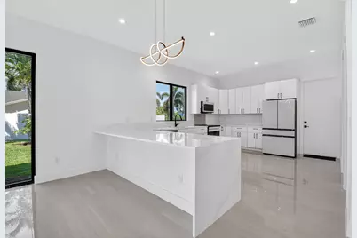 3920 Espan Court, Palm Springs, FL 33461 - Photo 15
