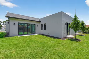 3920 Espan Ct, Palm Springs, FL 33461 - Photo 45