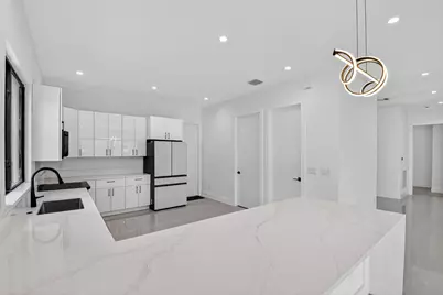3920 Espan Court, Palm Springs, FL 33461 - Photo 19