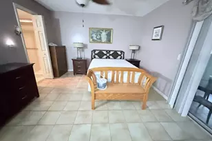1027 Berkshire B, Deerfield Beach, FL 33442 - Photo 3