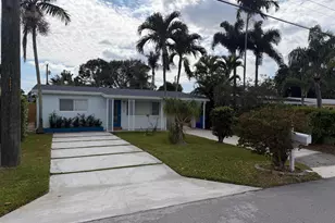 620 W Bloxham St, Lantana, FL 33462 - Photo 1