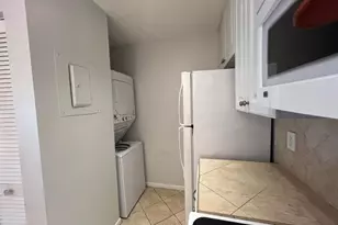 3402 Gardens E Dr, Palm Beach Gardens, FL 33410 - Photo 7