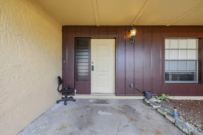 7605 N Sanibel Circle, Tampa, FL 33637 - Photo 5