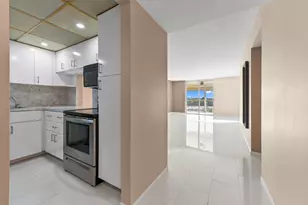 5700 NW 2nd Ave, Boca Raton, FL 33487 - Photo 3