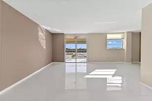 5700 NW 2nd Ave, Boca Raton, FL 33487 - Photo 7